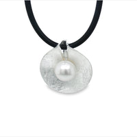 Silver Round Pendant With Pearl
